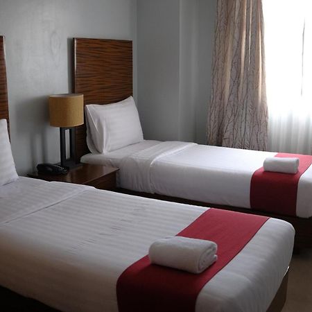 Sebastien Hotel Lapu-Lapu City Exterior foto